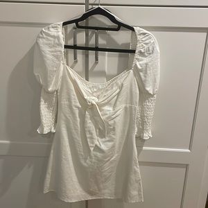 White puff sleeve dress